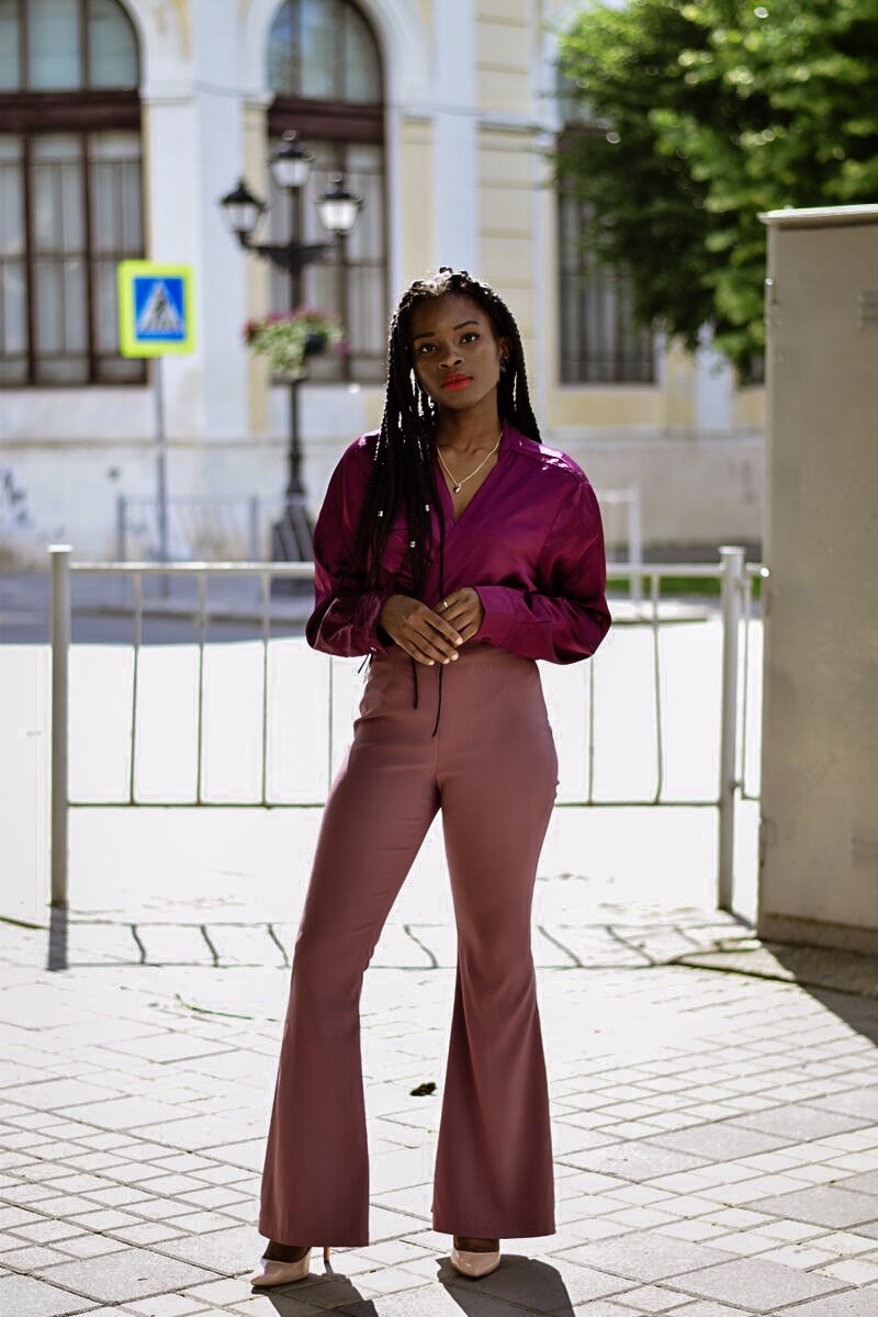 Nigerian fashion blogger